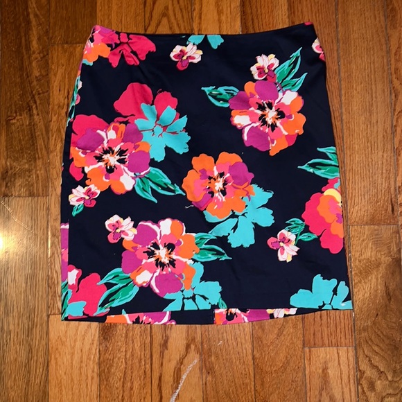 Talbots Dresses & Skirts - Talbots skirt size 6